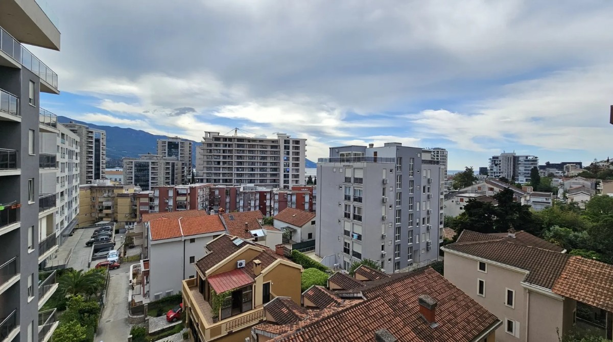 Jednosoban stan u centru, 400m od mora, Budva
